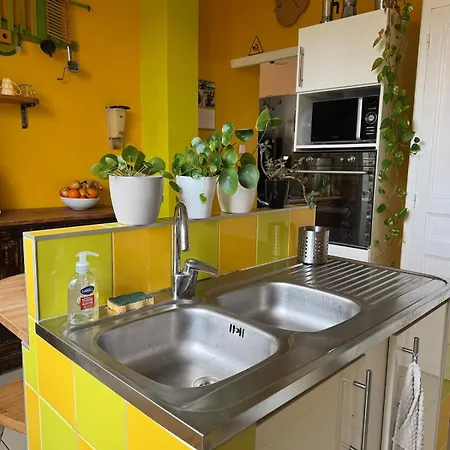 Holiday home Colorful 1930s House *