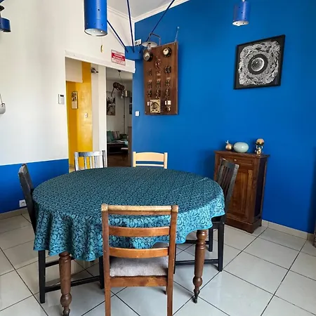 Colorful 1930s House * Portes-les-Valence