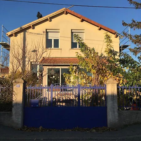 Colorful 1930s House Holiday home *